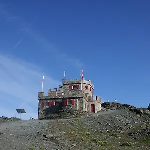 Hotel Rifugio Garibaldi